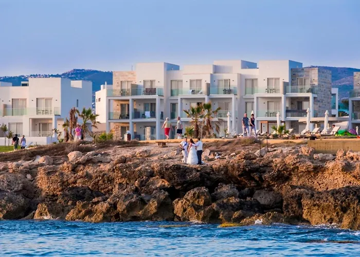 Amphora Hotel&suites 4* Paphos