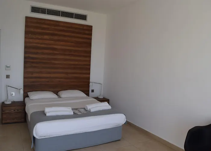 Amphora Hotel&suites 4*