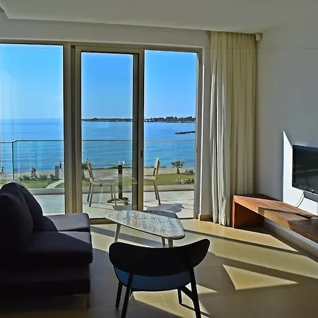 Amphora Hotel&suites 4*