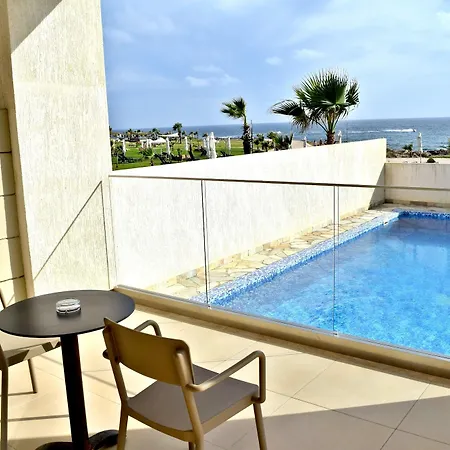 Amphora Hotel&suites 4* Paphos
