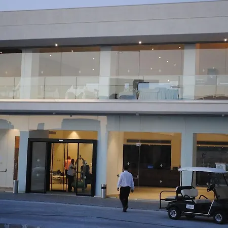 Amphora & Hotel 4*