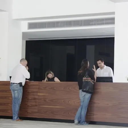 Amphora Hotel&suites Paphos