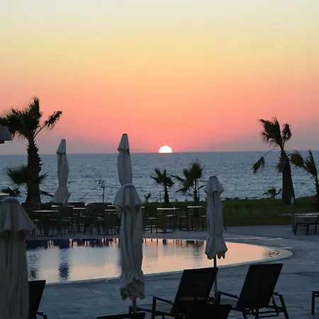 Amphora Hotel&suites 4* Paphos