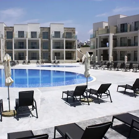 Amphora Hotel&suites 4*