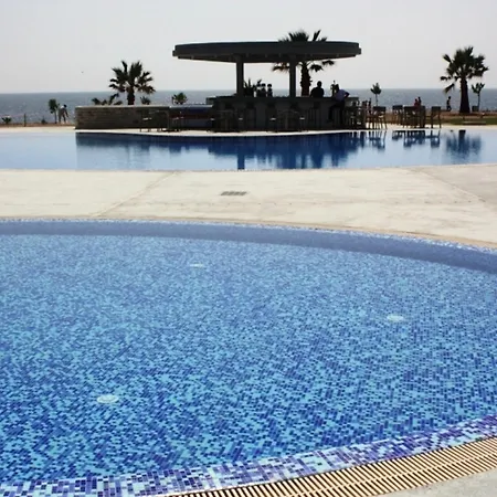 Amphora فندق 4*