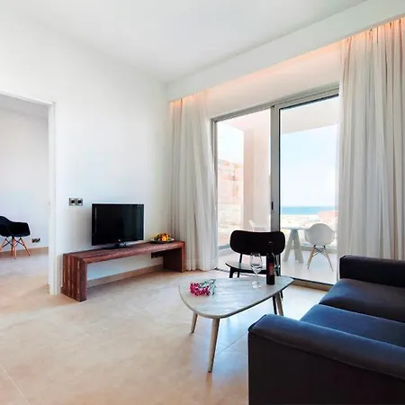 Amphora Hotel&suites 4* Paphos