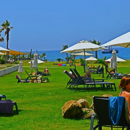 فندق Amphora بافوس