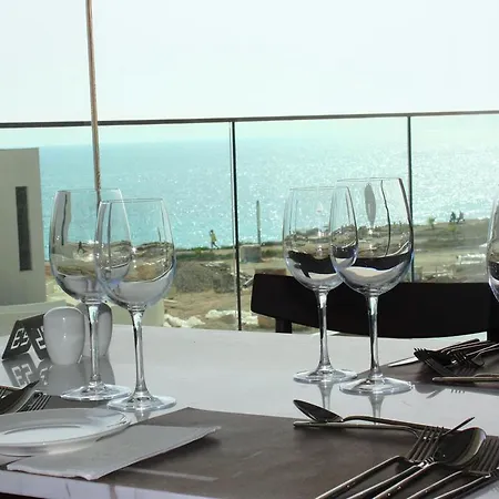 Amphora Hotel&suites Paphos