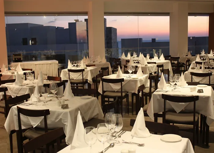 安芙拉套房酒店 酒店