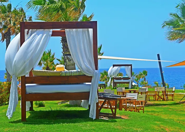 安芙拉套房酒店 4* Paphos