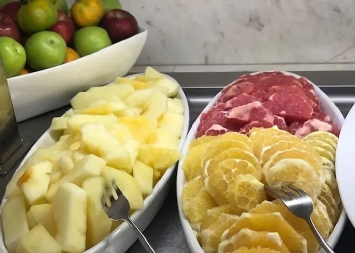 安芙拉套房酒店 Paphos