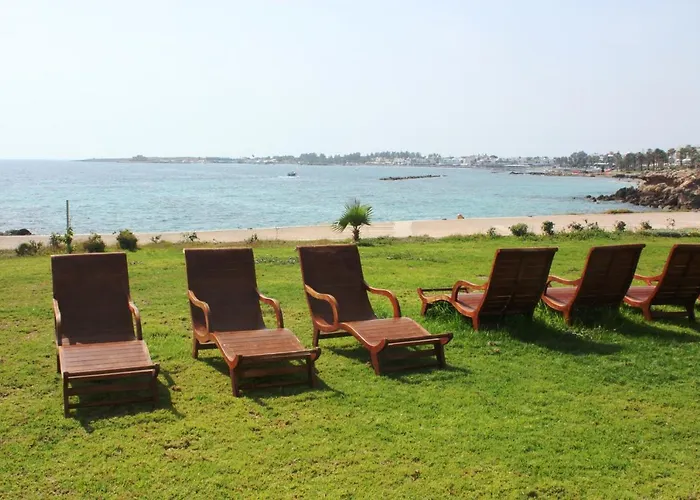 Amphora Hotel&suites Paphos