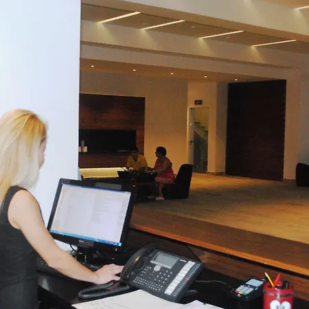 Amphora Hotel&suites 4*