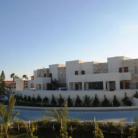 Amphora Hotel&suites 4*