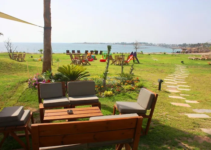 Amphora Hotel&suites Paphos